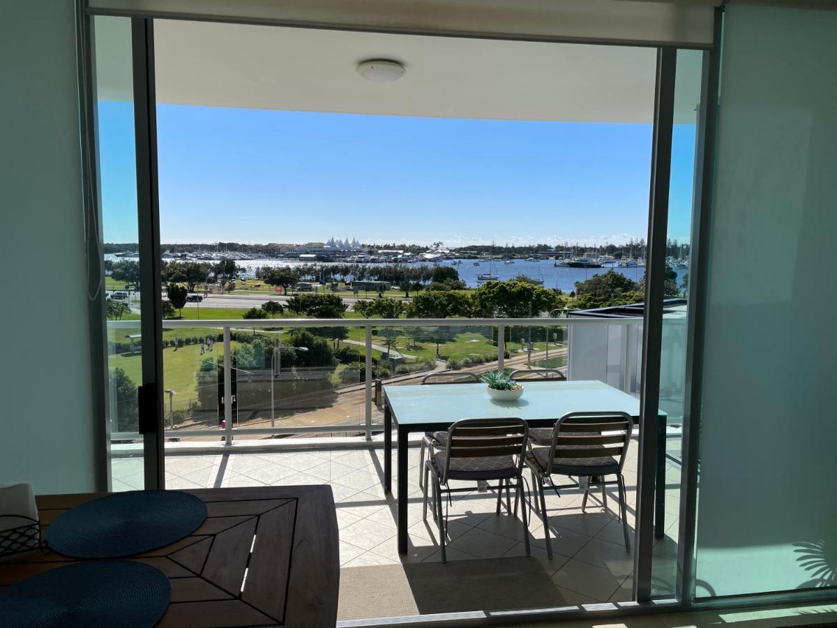 Marina Ocean View At The Shores Gold Coast Extérieur photo